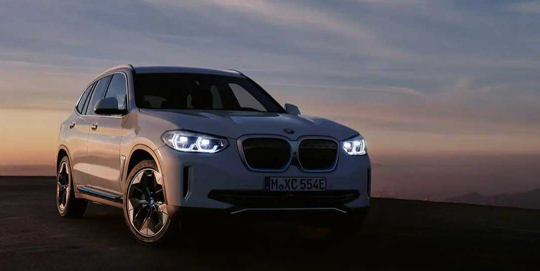 BMW iX3 2021: scheda tecnica, prezzi e allestimenti interni