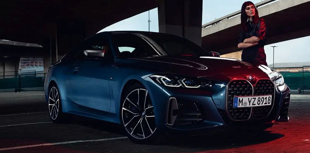 BMW M4 CSL 2022: prestazioni e design incredibile per la nuova bavarese