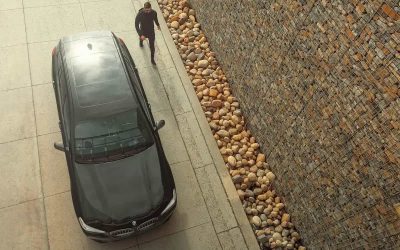 Il futuro della mobilità elettrica con la BMW iX3 2025