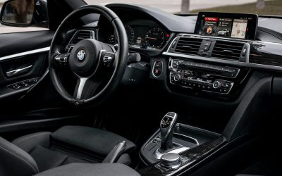 Interni BMW: dove l’eleganza incontra l’innovazione