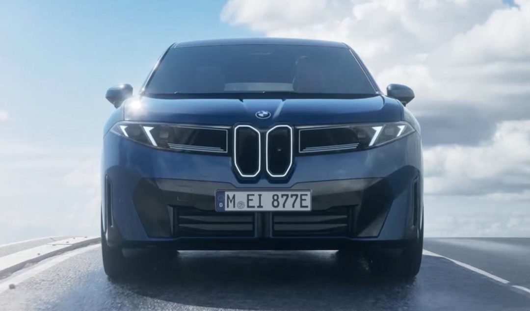 La rivoluzione elettrica della nuova BMW iX3 2026 è arrivata in officina